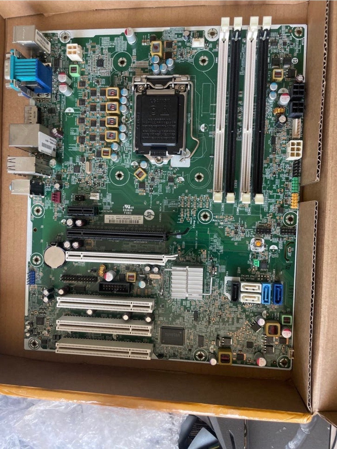 HP LGA 1155 Moederbord - Ongetest, Ophalen of Verzenden, Niet werkend, Intel, DDR3