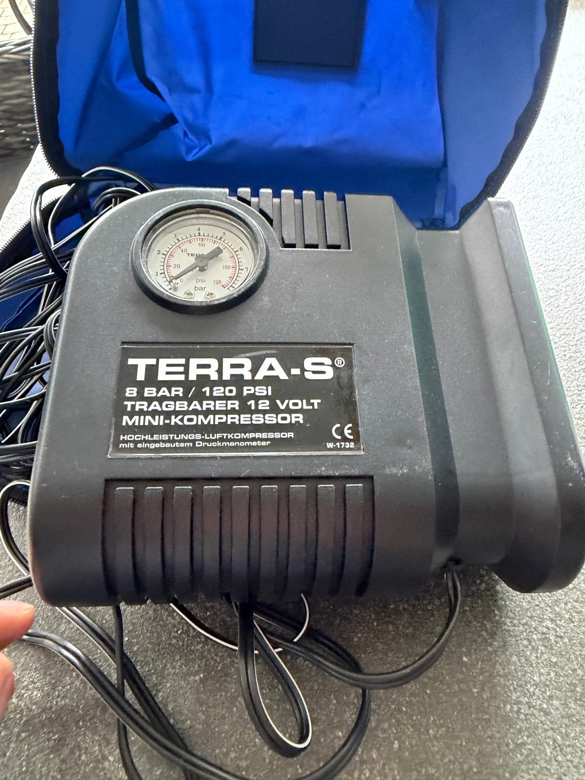 Terra-S Bandenreparatieset met Mini-Kompressor, Ophalen of Verzenden, Zo goed als nieuw
