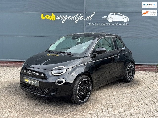 Fiat 500 e La Prima 42 kWh *pano *camera *carplay *leder etc, Gebruikt, 118 pk, 4 stoelen, Automatische klimaatregeling