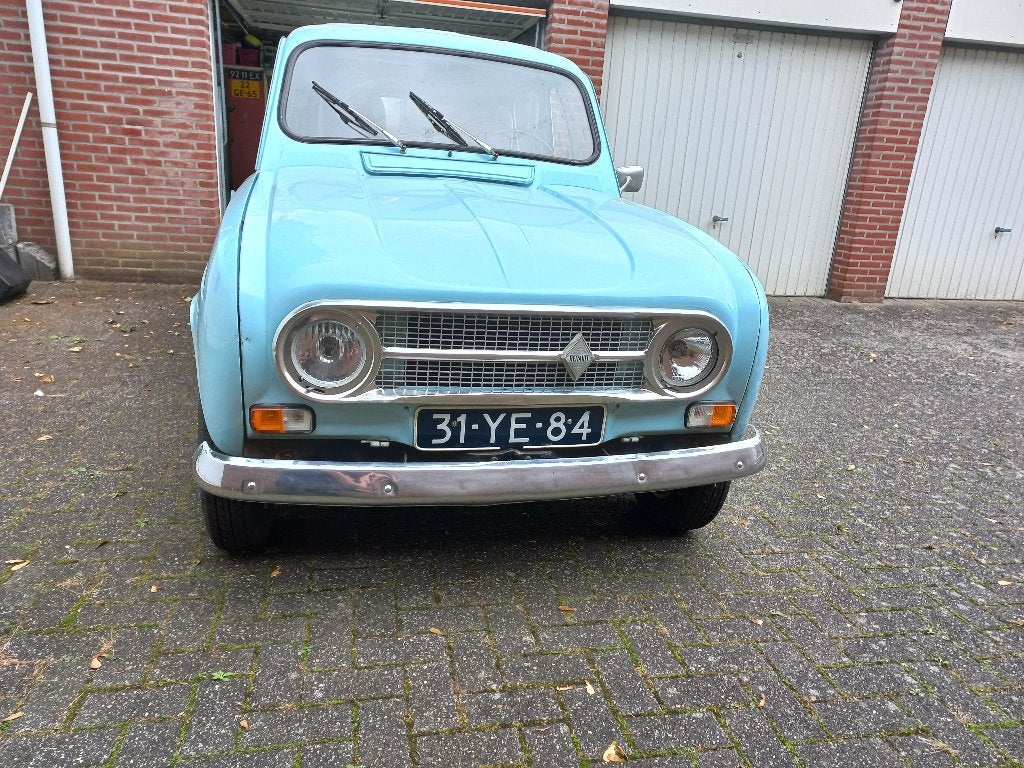 Oldtimer, Voorwielaandrijving, Stof, 4 cilinders, Blauw