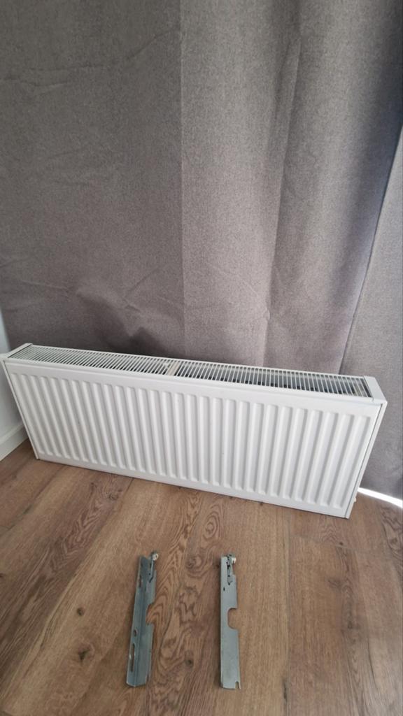 Radiator te koop, Doe-het-zelf en Verbouw, Verwarming en Radiatoren, Ophalen of Verzenden, Zo goed als nieuw, Radiator, 30 tot 80 cm