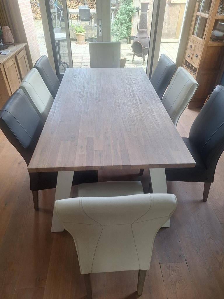 Istrana eetkamertafel Henders &Hazel, Ophalen, Gebruikt, 4 tot 6 stoelen