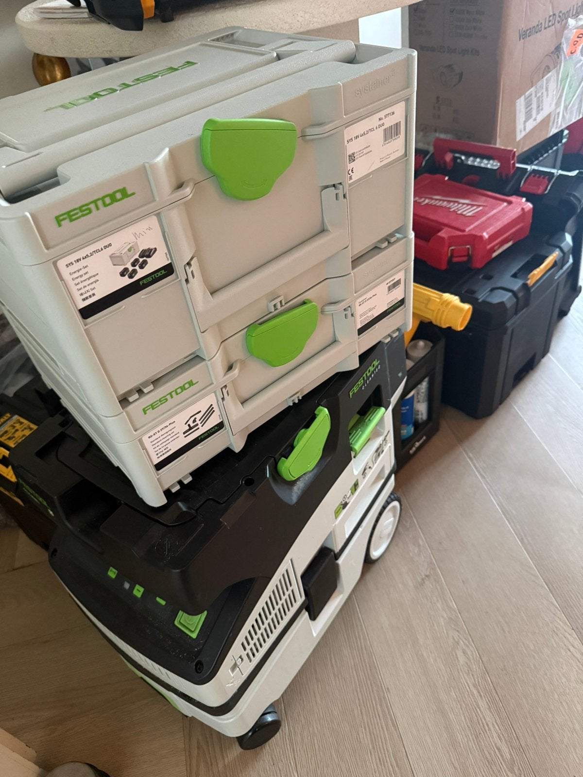 Festool 18v stofzuiger op accu, Ophalen, Zo goed als nieuw