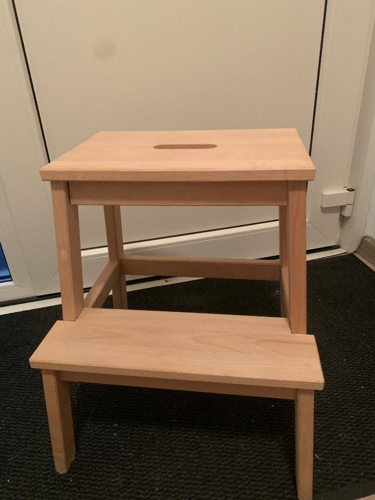 opstap krukje /plantentafel enz., Huis en Inrichting, Krukjes, Ophalen, Zo goed als nieuw, Hout