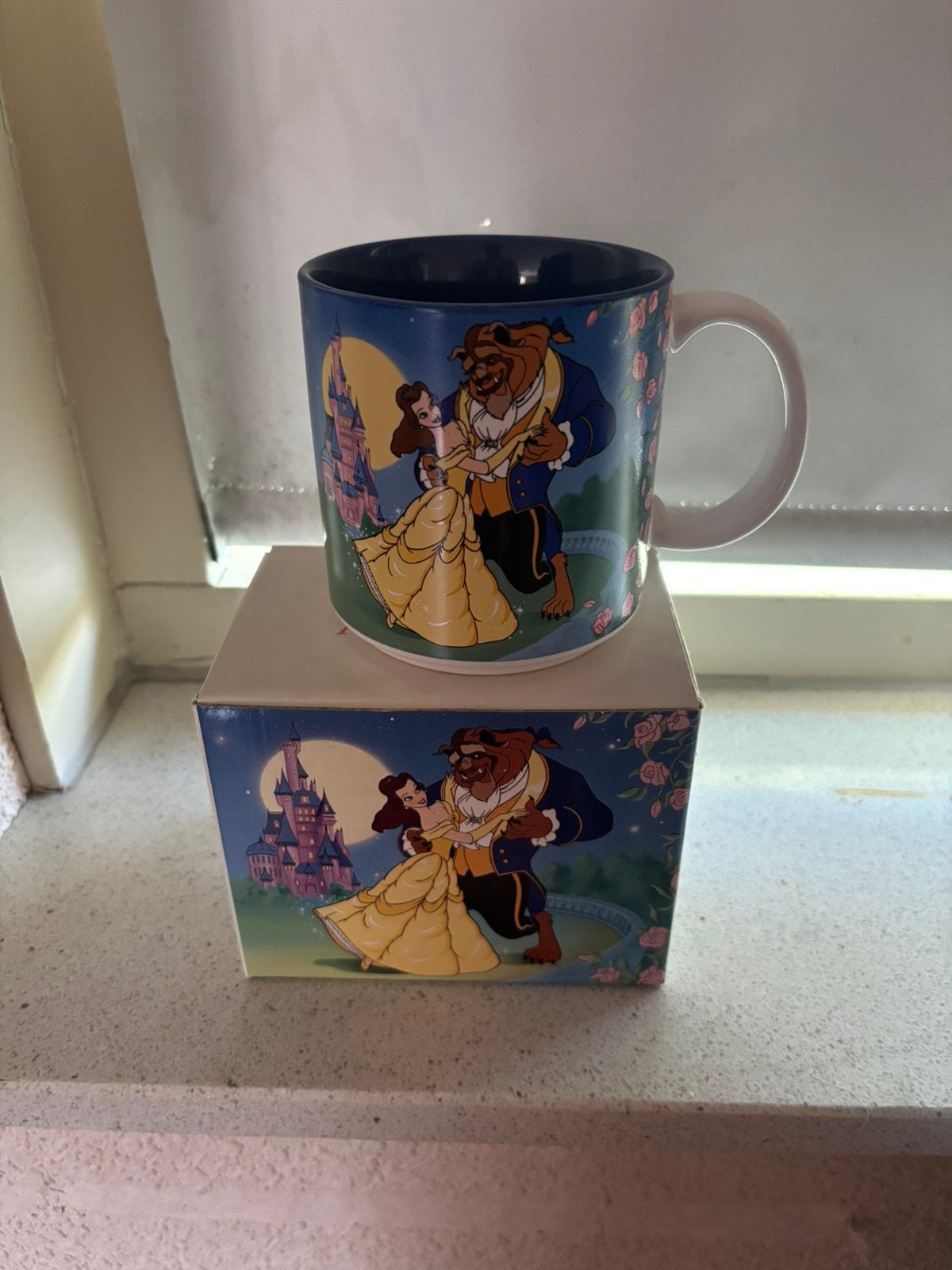 Vinted mok belle en het beest uit disneyland- parijs, Ophalen of Verzenden, Assepoester of Belle, Zo goed als nieuw, Servies
