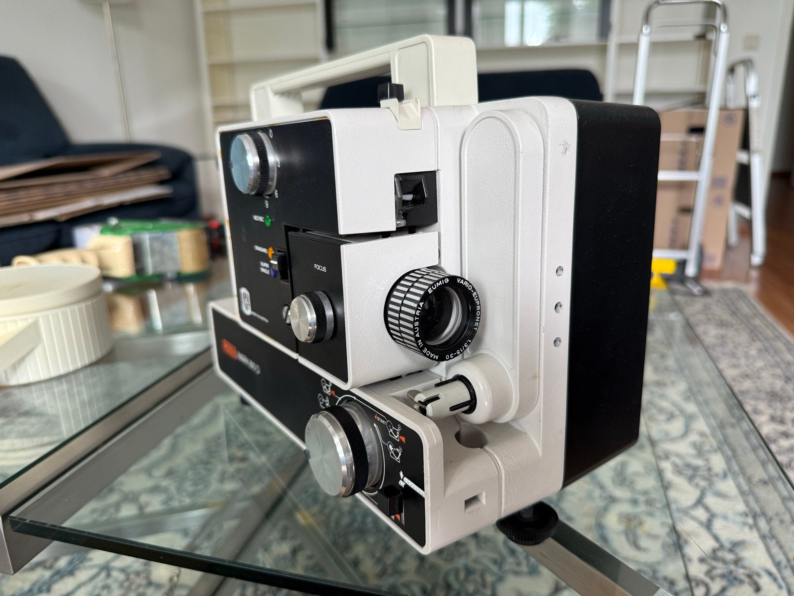 Eumig Mark 610 D Filmprojector met Daglichtviewer, Ophalen, Zo goed als nieuw, Met scherm
