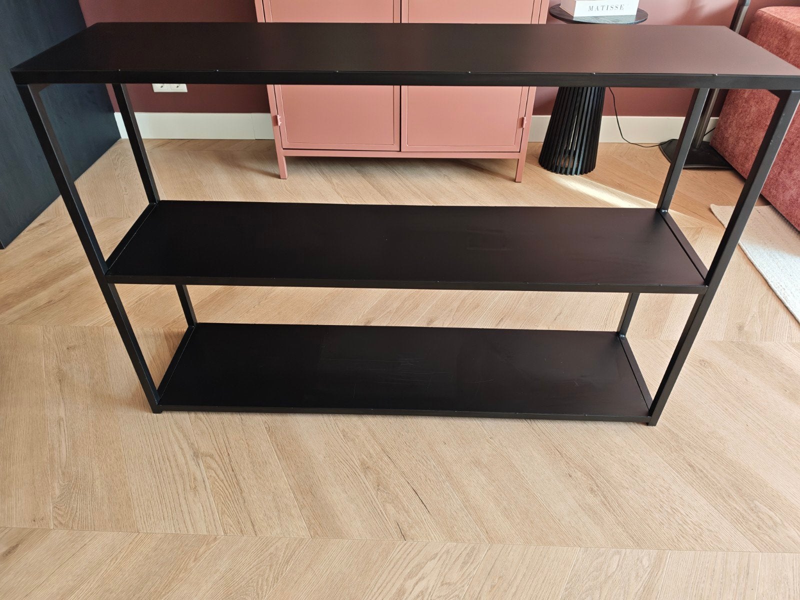 Nette zwart metalen sidetable, Ophalen, Gebruikt, 100 tot 150 cm, Metaal