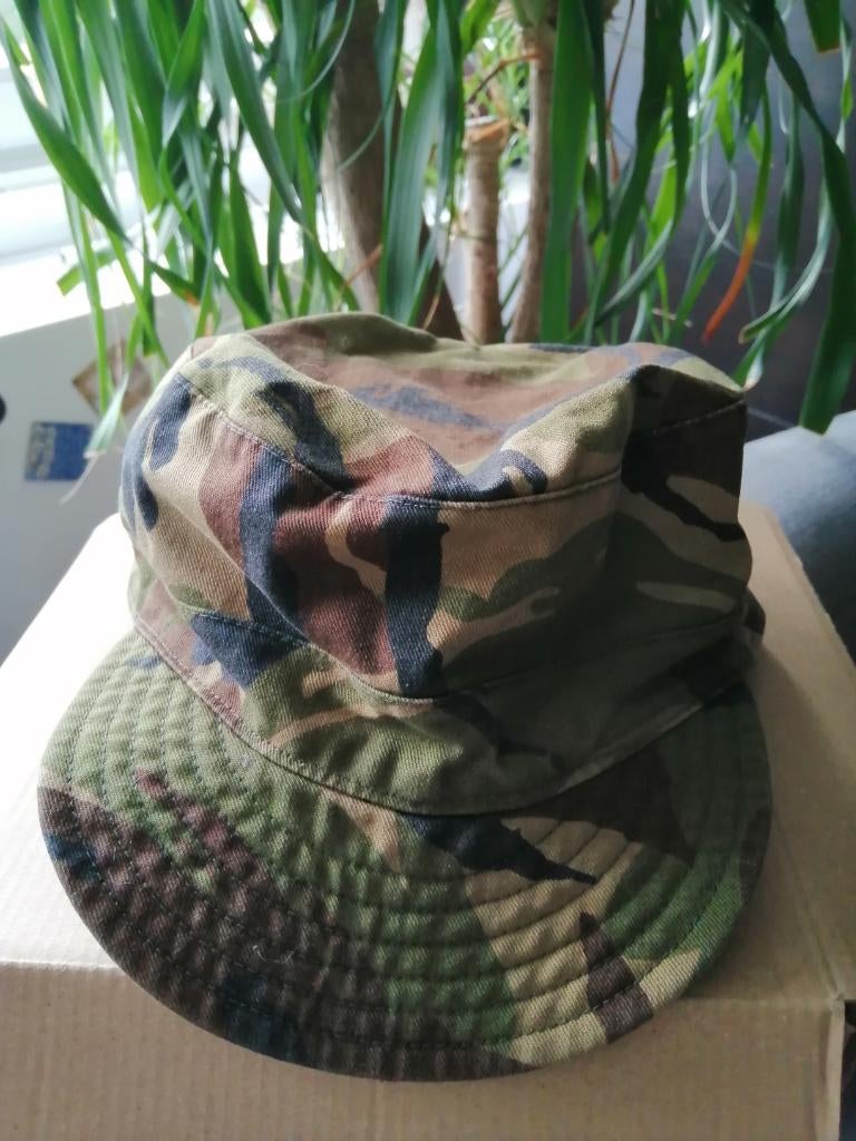 Defensie KL jungle pet Woodland, Verzamelen, Ophalen of Verzenden, Landmacht, Nederland, Kleding of Schoenen