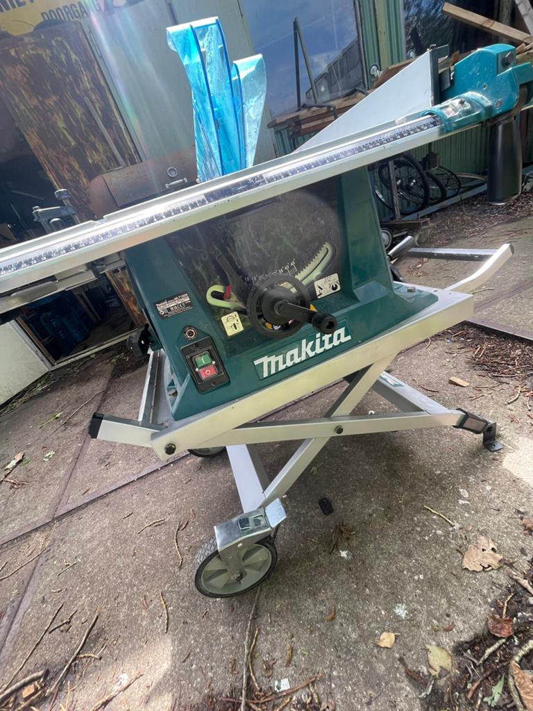 Makita ML T100NX1, Ophalen of Verzenden, 1200 watt of meer, Afkortzaag, 70 mm of meer