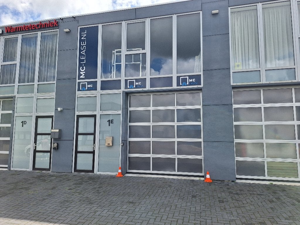 TE HUUR MET INGANG VAN 1 OKTOBER a.s. BEDRIJFSRUIMTE TE LEEK, Ophalen