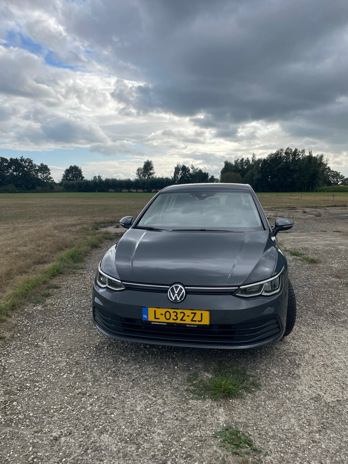 Volkswagen Golf 1.0 TSI 110pk 2021 Grijs, Auto's, Voorwielaandrijving, Stof, Zwart, Origineel Nederlands