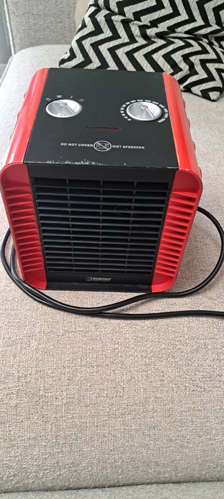 Eurom Cube Heater 1500 - Compacte elektrische kachel, Doe-het-zelf en Verbouw, Gebruikt, Minder dan 30 cm, Kachel, Minder dan 60 cm