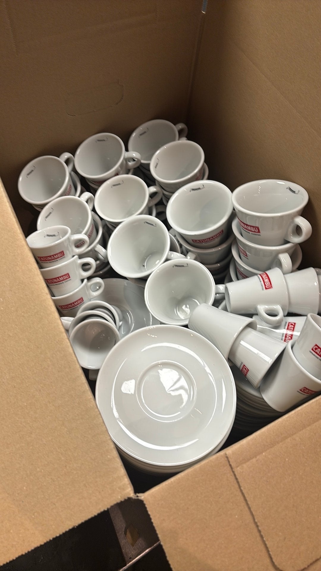 Koffiekopjes Catunambu, Ophalen