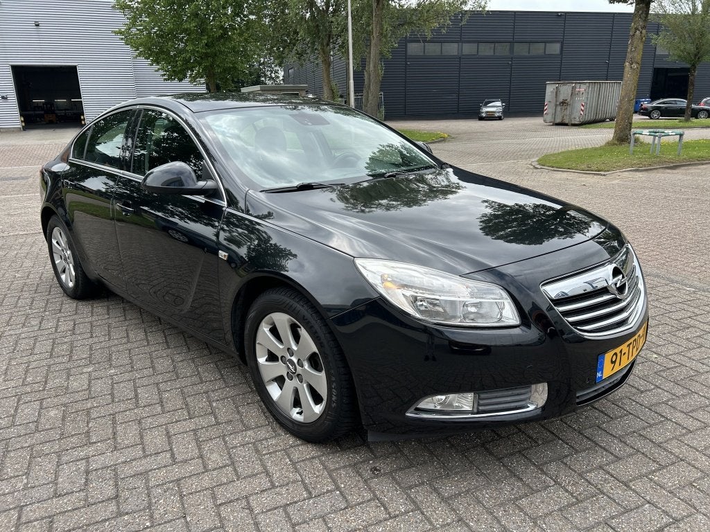 Opel Insignia 1.4 T EcoF. Edit. NAVI CRUISE CLIMA NAP, Auto's, Euro 5, 4 cilinders, Zwart, Bedrijf