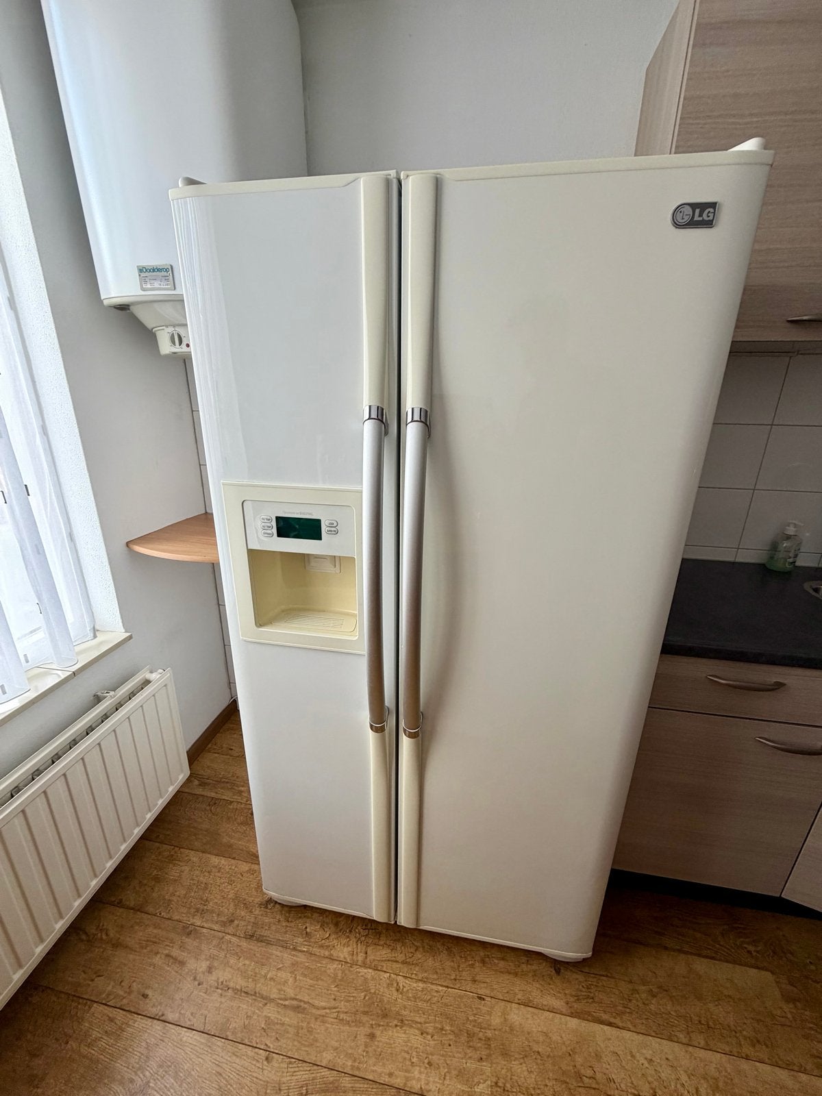 Amerikaanse koel/vriescombinatie met ijsblokjesmachine