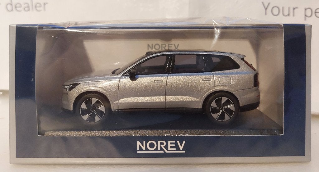 Norev 1:43 Volvo EX90 2024 Silver Dawn Metallic nieuw, Ophalen of Verzenden, Nieuw, Auto, Norev