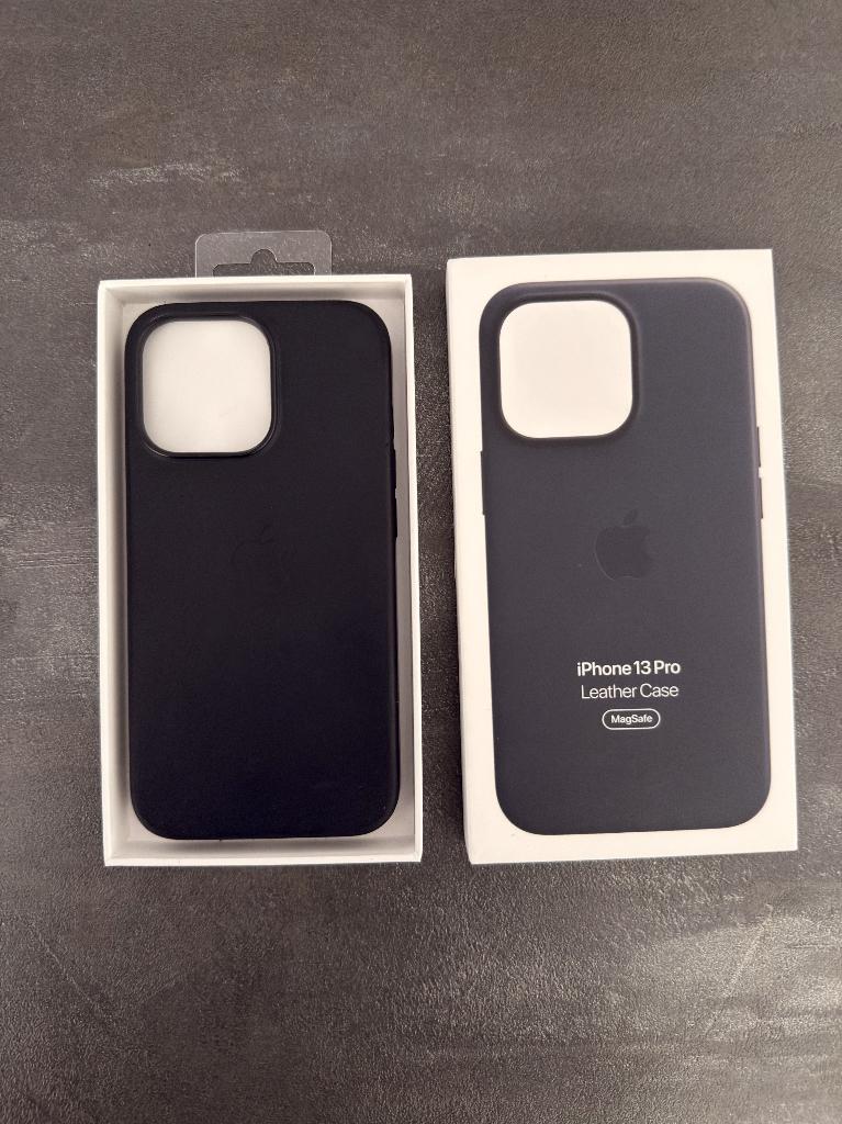 iPhone 13 Pro Apple Leather case zwart / midnight, IPhone 13 Pro, Ophalen of Verzenden, Leer, Apple