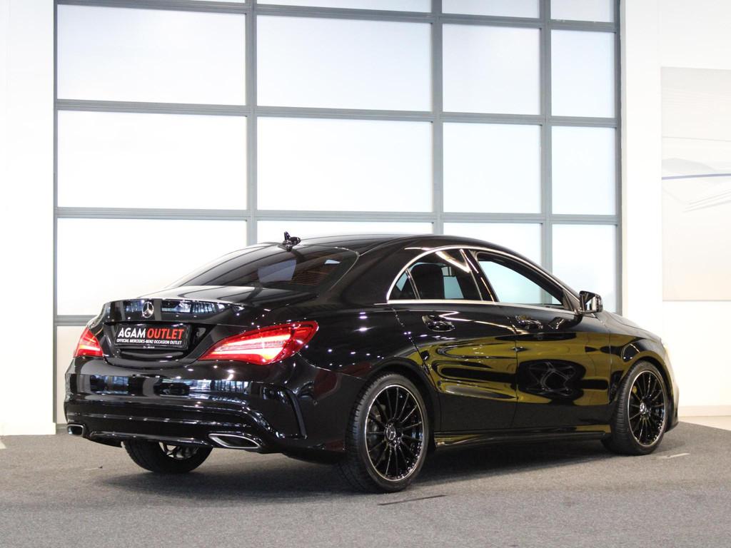 Mercedes-Benz CLA Coupé 180 Business Solution AMG, Gebruikt, 4 cilinders, Leder en Stof, Sedan