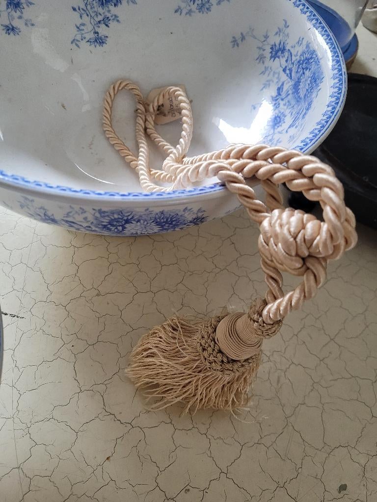 2 vintage embrasses beige p/st 4.95, Heikant 21 Kaatsheuvel, Beige, Belle Vieille Brocante, Zo goed als nieuw