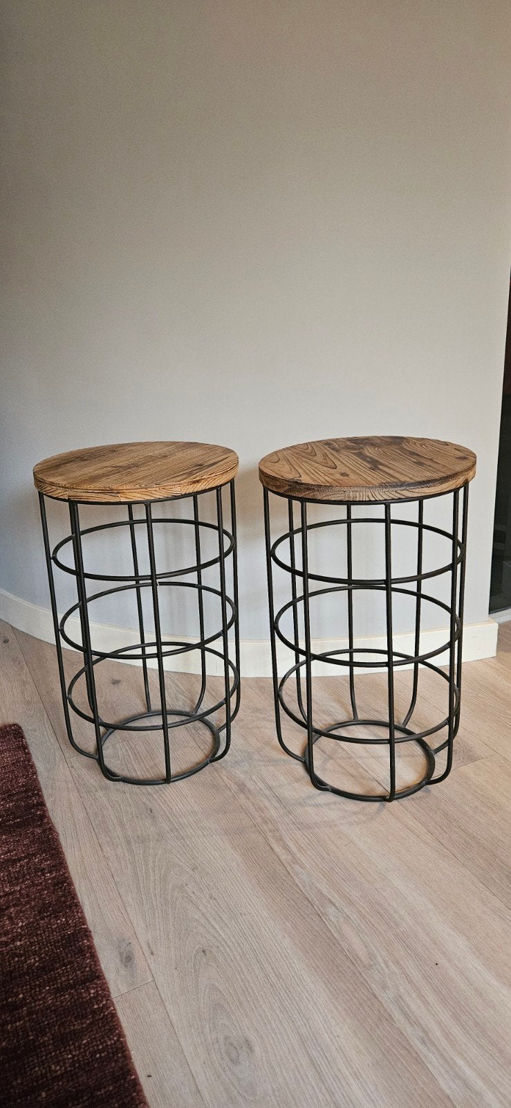 2x bijzettafel zwart & hout, Minder dan 55 cm, Rond, Zo goed als nieuw, Ophalen