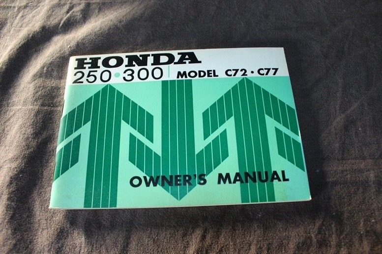 Honda C72 C77 250cc 300cc 1966 motorcycle owner's manual, Ophalen of Verzenden, Honda