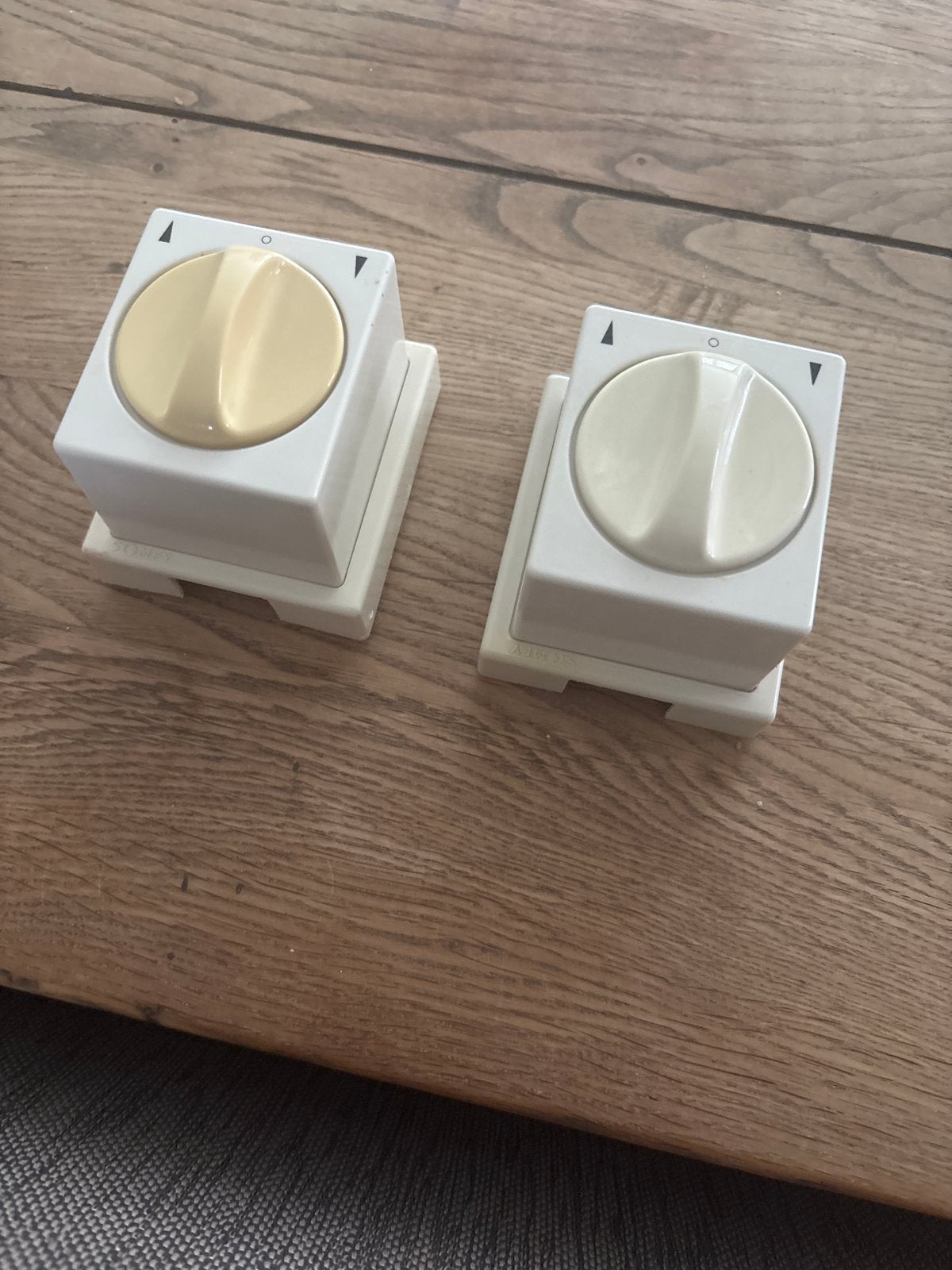 2x Somfy opbouw rolluikschakelaar compleet, Ophalen of Verzenden, Gebruikt