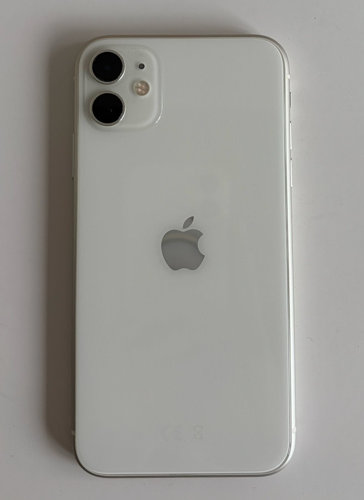 Apple iPhone 11 128 GB Wit - Goede staat met accessoires, Telecommunicatie, Mobiele telefoons | Apple iPhone, Ophalen, 75 %, Wit