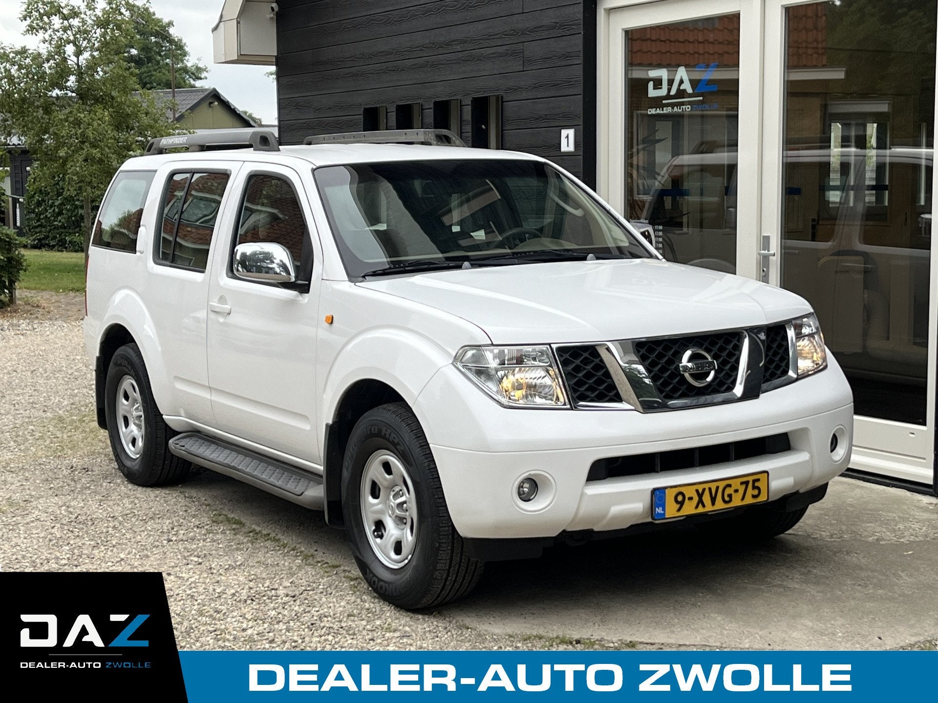 Nissan Pathfinder 4.0 V6 LE Premium IT 7P/4X4/Aut/Airco/Audi, Stof, Gebruikt, Parkeercamera, Wit
