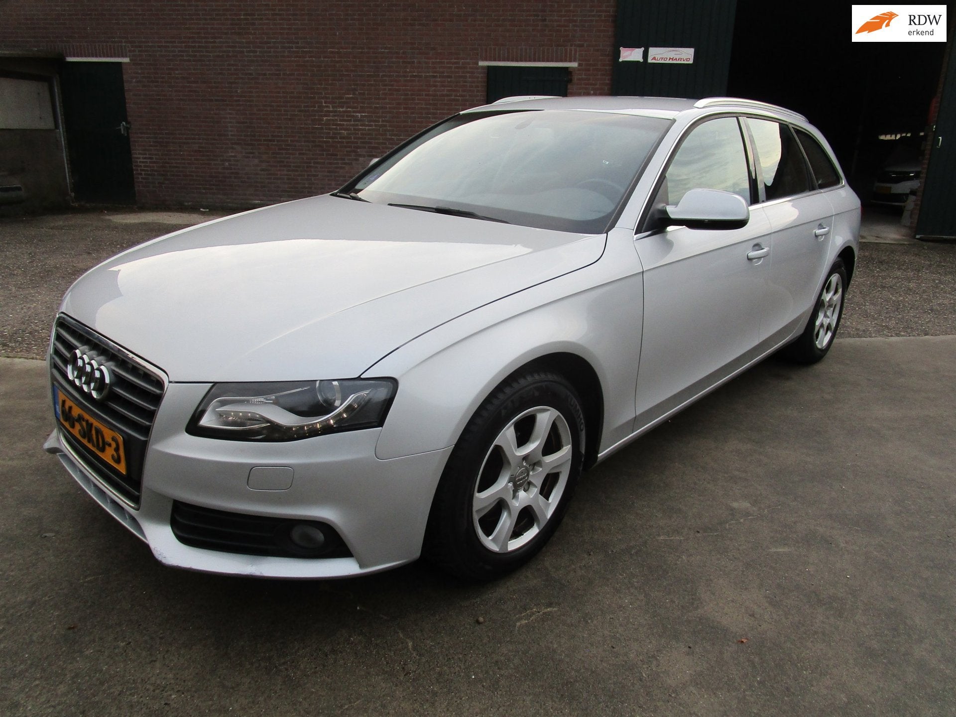 Audi A4 Avant 1.8 TFSI turbo station nieuwe motor clima,mooi, Auto's, Voorwielaandrijving, Gebruikt, 4 cilinders, 14 km/l
