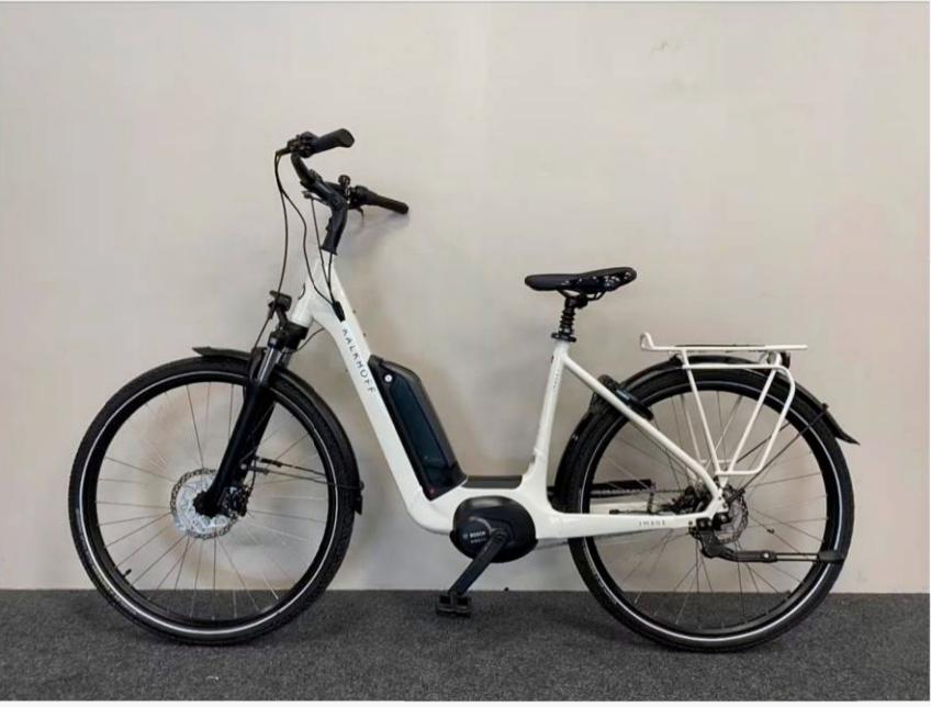Kalkhoff Damesfiets lage instap maat 47-51 kleur white gloss, Zo goed als nieuw, 47 tot 51 cm, 50 km per accu of meer, Ophalen