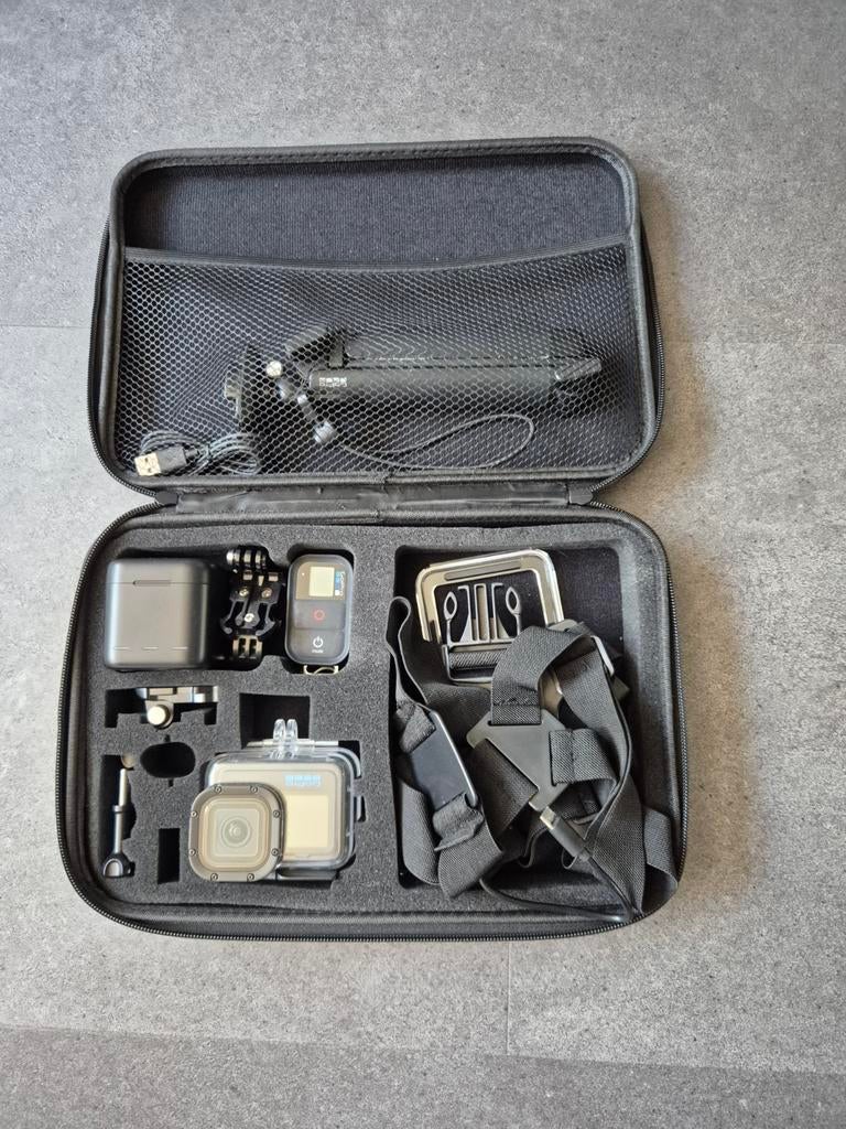 Gopro hero 11 met extra's, Audio, Tv en Foto, Actiecamera's, Ophalen, Zo goed als nieuw, GoPro