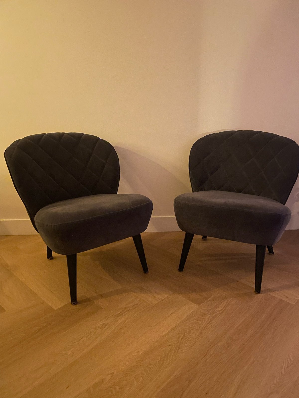 Grijze bijzet stoeltjes - Zithoogte 45cm, Ophalen, Gebruikt, Twee, Stof