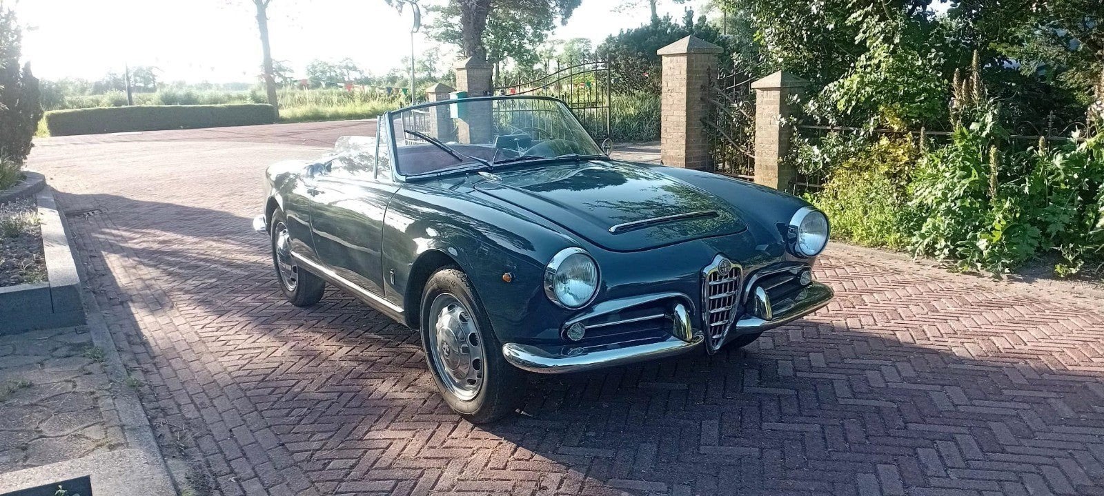 Alfa Romeo Giulia spider 1600 1962 Grijs incl. hardtop, 1568 cc, Cabriolet, 119 pk, 2 stoelen