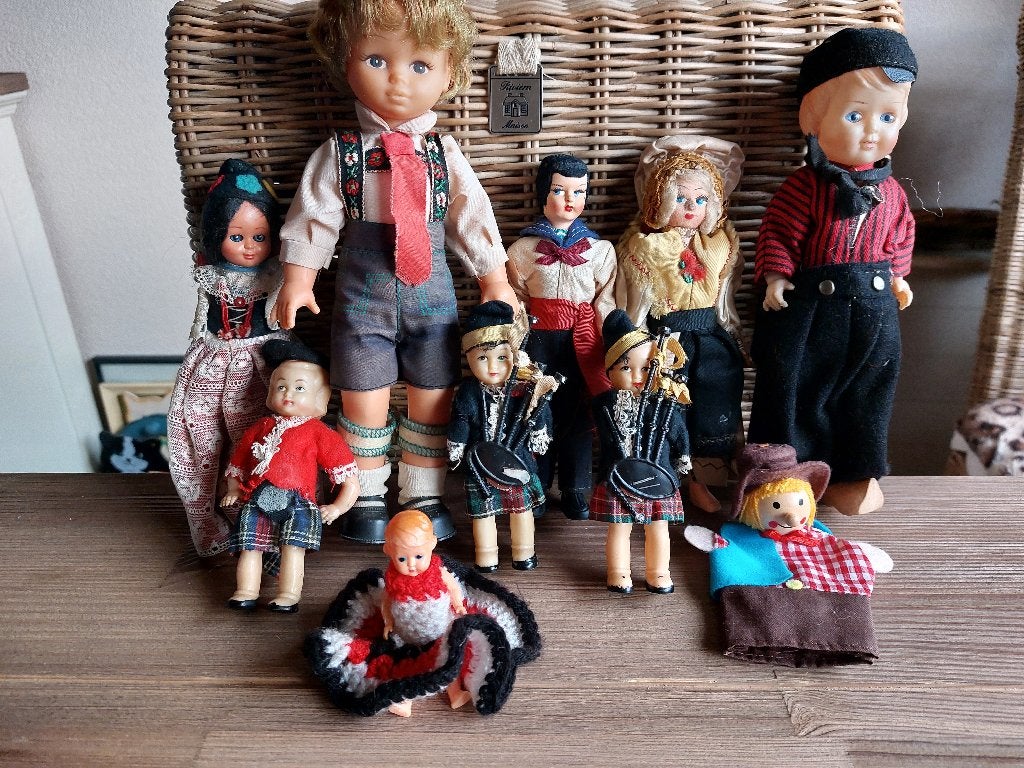10 Mooie Antiek Vintage Souvenir Verzamel - Speel Poppen, Verzenden, Gebruikt, Pop