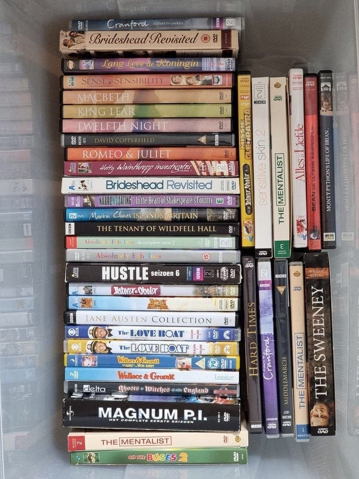Grote collectie DVD's: diverse genres en series, Gebruikt, Verzenden, Vanaf 12 jaar, Boxset