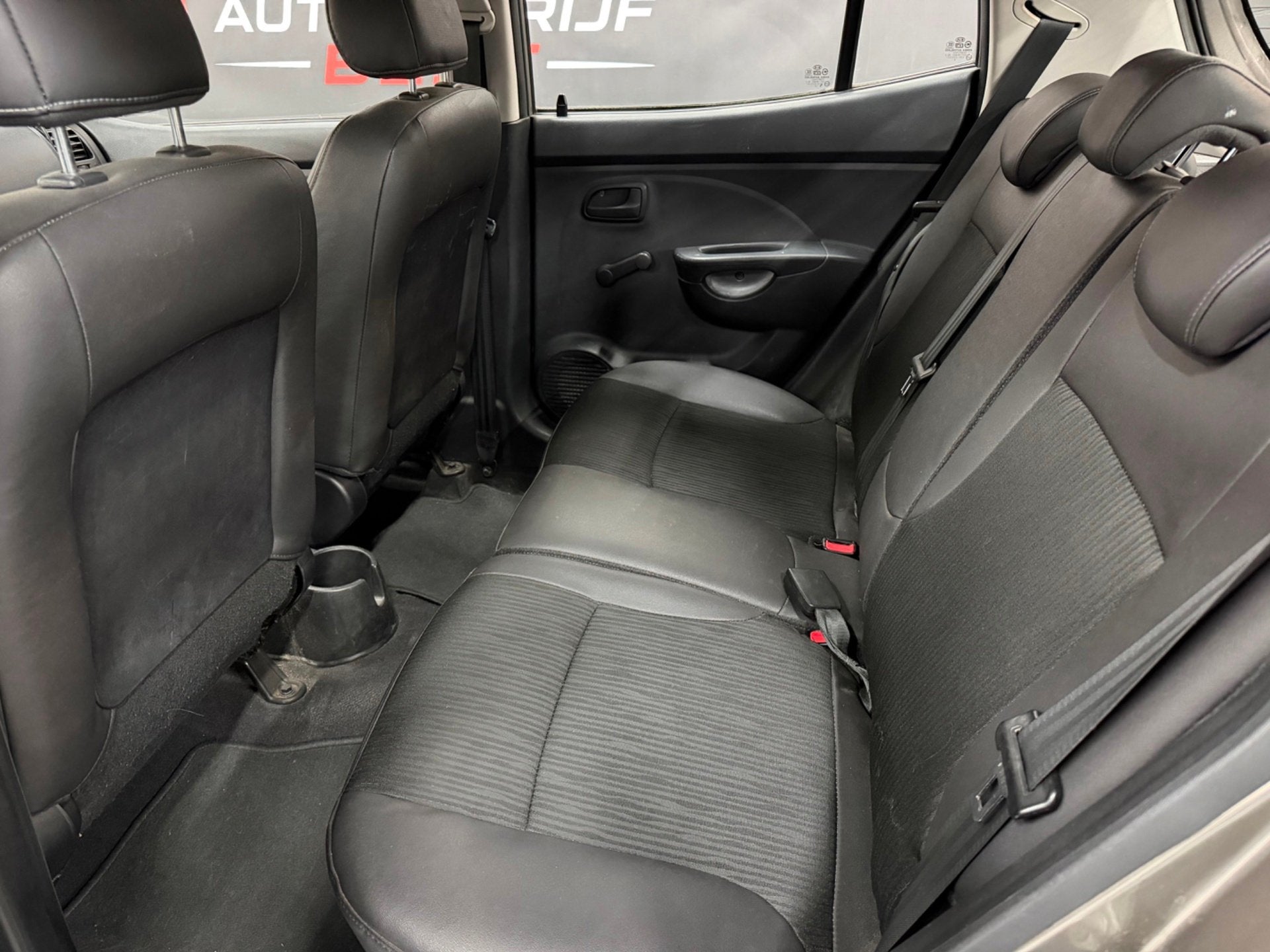 Foto 12 van Kia Picanto 1.0 X-pect Nap/5Drs/APK 22-09-2027!