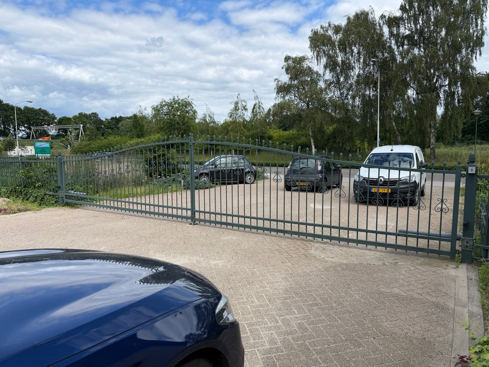 Groot sierhekwerk met elektrische dubbele poort, Tuin en Terras, Tuinhekken en Hekwerk, Ophalen, Met poort, Gebruikt, Sierhekwerk