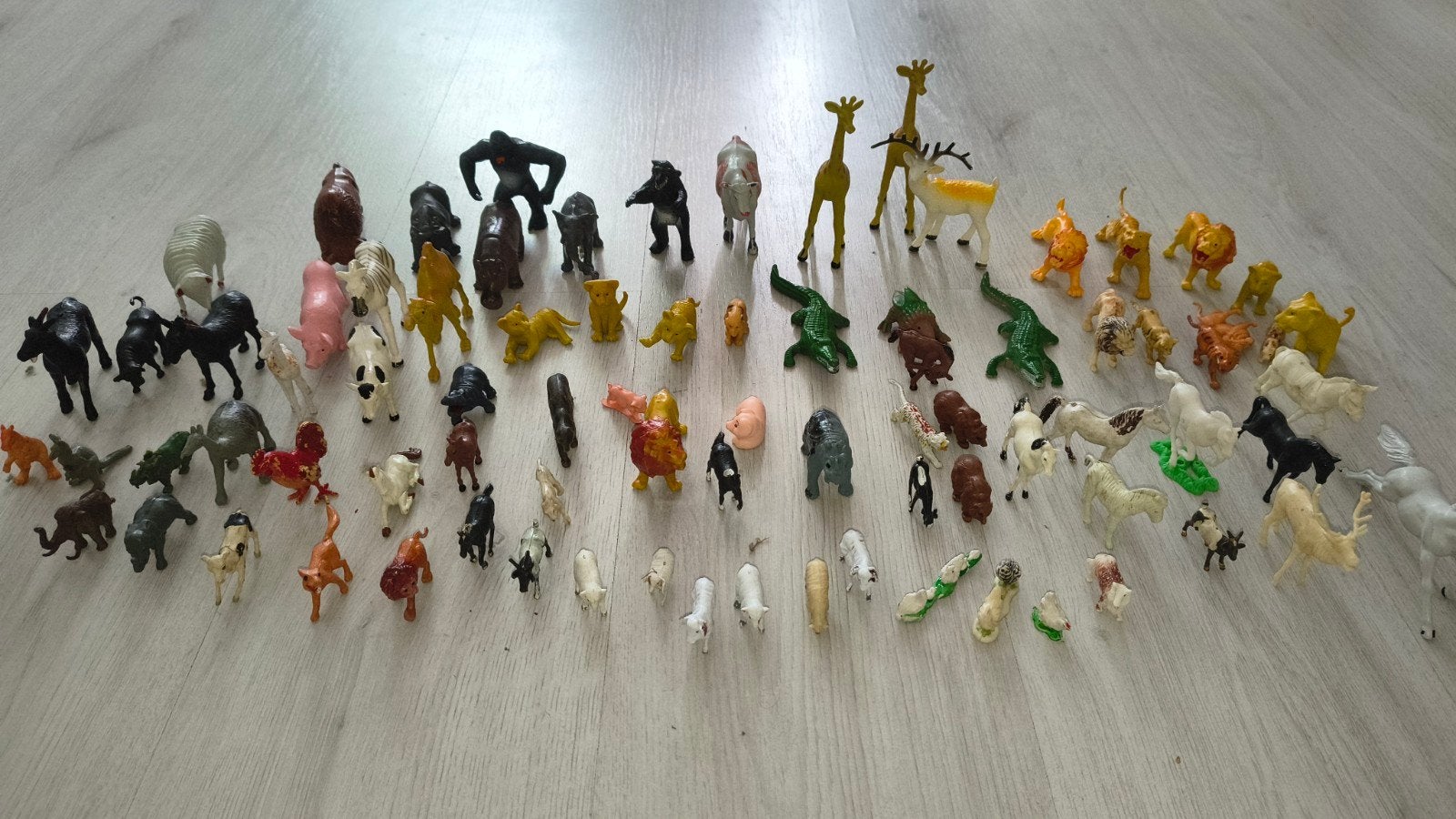 84 Miniaturen: Boerderij- en Wilde Dieren (divers), Verzamelen, Dierenverzamelingen, Ophalen of Verzenden, Zo goed als nieuw, Beeldje of Figuurtje