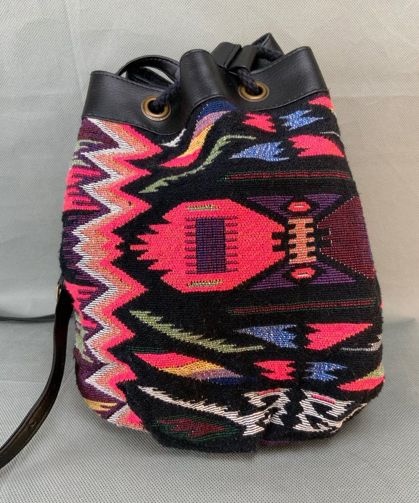 Boho schoudertas bucket model, meerkleurig, Overige merken, Overige kleuren, Ophalen of Verzenden, Zo goed als nieuw