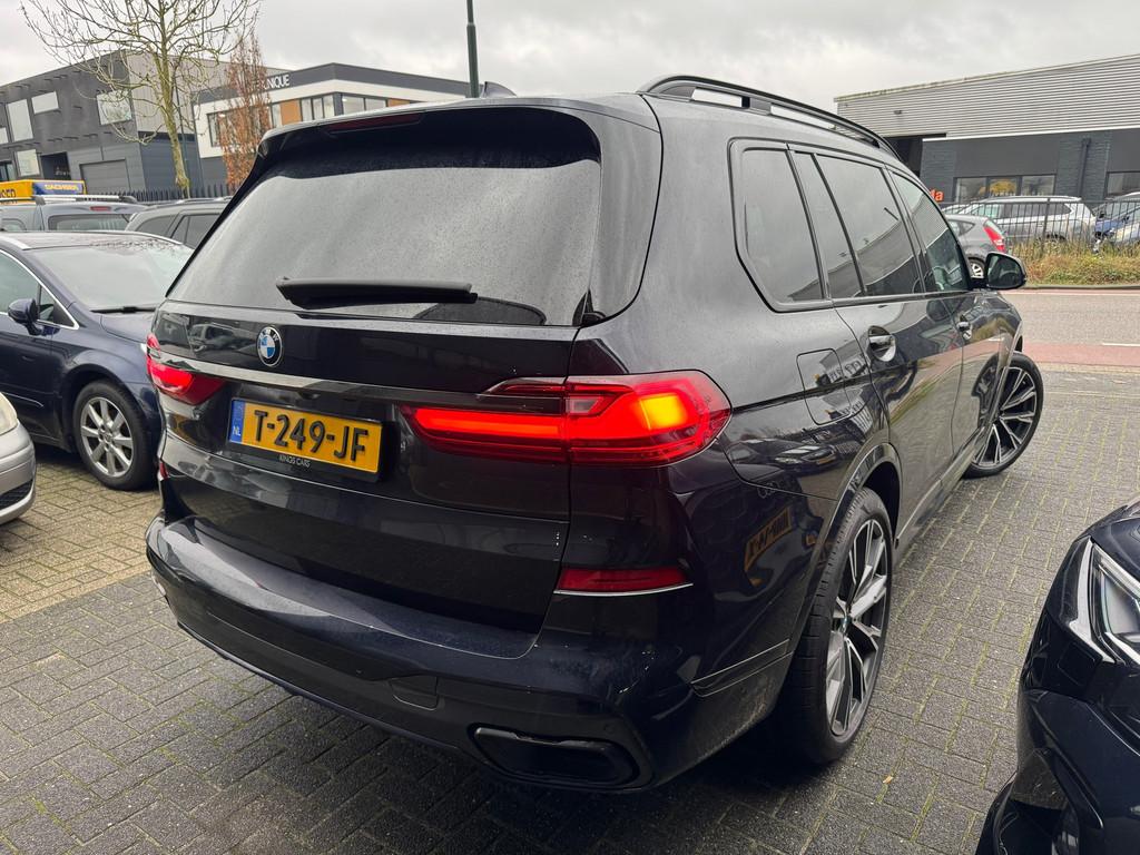 BMW X7 M50d High Executive 7PERS PANO SKYLOUNGE H&K TREKHAAK, Auto's, Automaat, Adaptive Cruise Control, Gebruikt, Euro 6