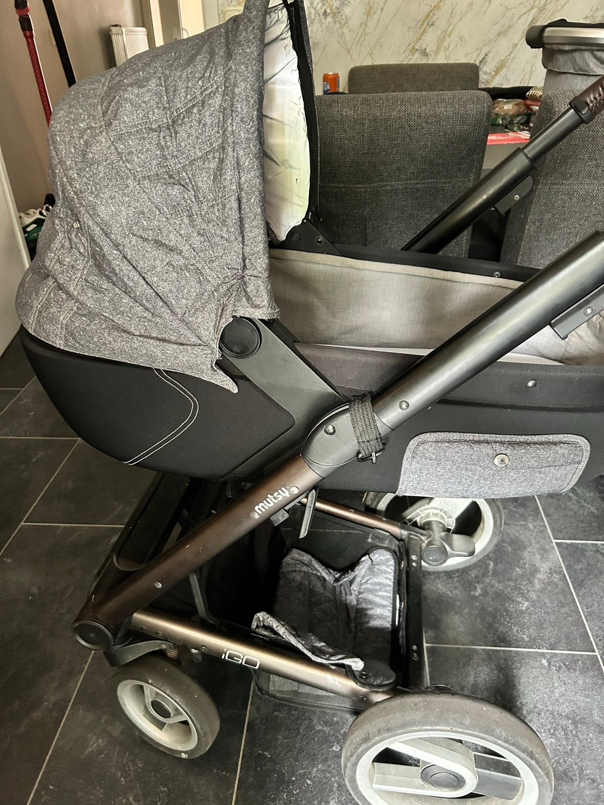 Mutsy Igo kinderwagen en maxicosi + adapters, Kinderen en Baby's, Kinderwagens en Combinaties, Ophalen, Gebruikt, Combiwagen, Met reiswieg