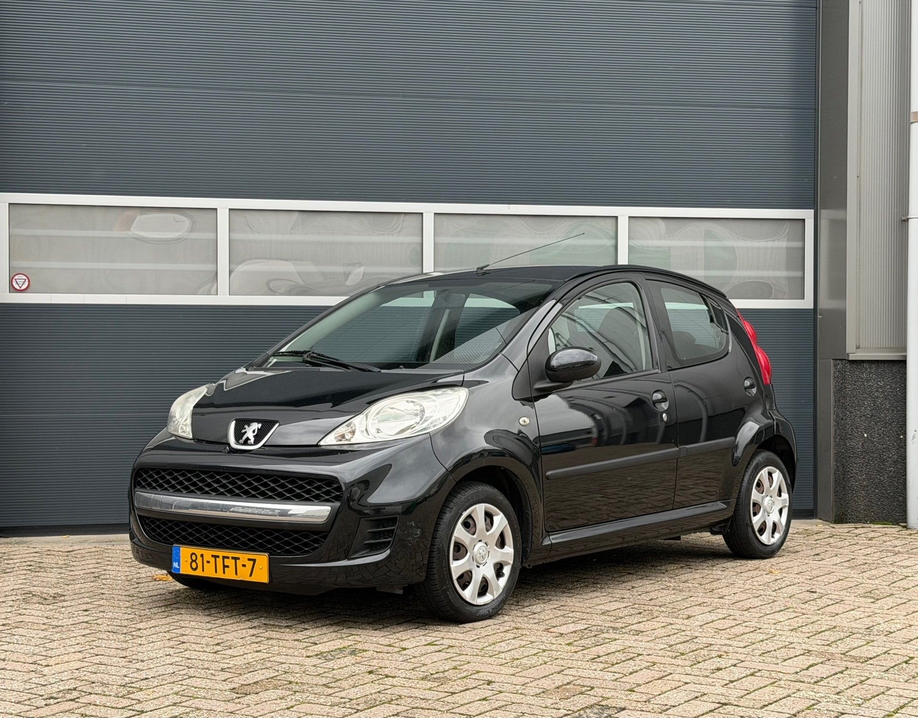 Peugeot 107 1.0-12V XS bj.2012 Airco|5 Drs|NL auto|Nap., Voorwielaandrijving, Euro 5, Stof, Gebruikt