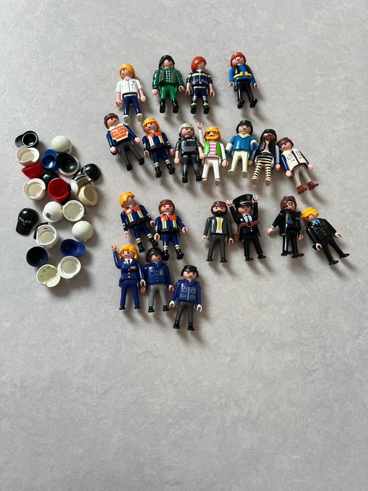 20 playmobil poppetjes met wat attributen, Ophalen of Verzenden, Gebruikt, Losse onderdelen, Overige typen