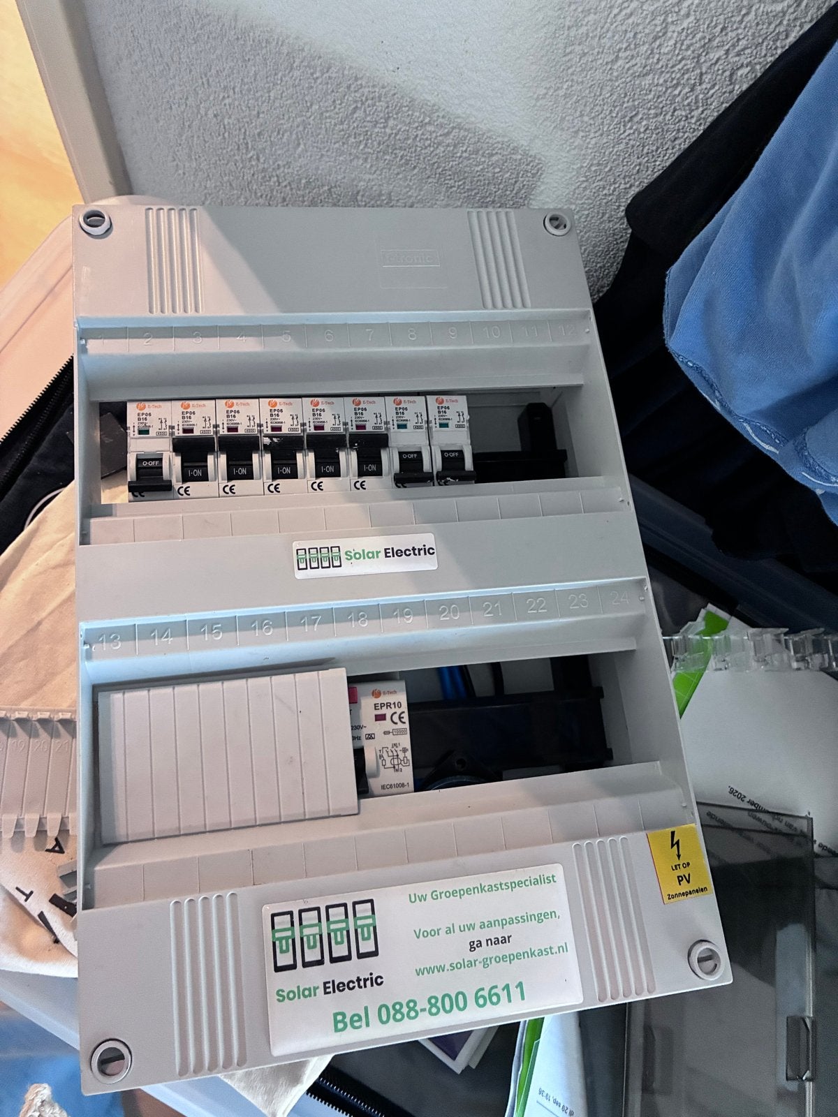 Groepenkast met aardlekschakelaars en installatieautomaten, Ophalen of Verzenden, Gebruikt, Overige merken, Groepenkast
