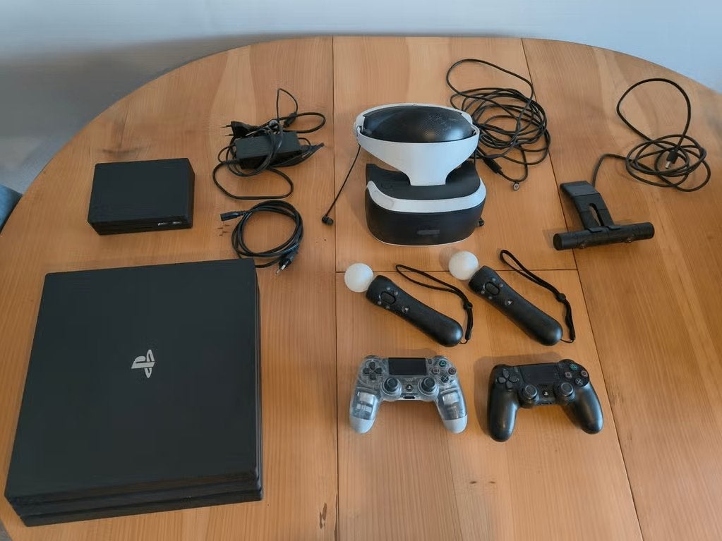 Complete PlayStation 4 Slim Bundle + PS VR + 10 Topgames, Gebruikt, Ophalen of Verzenden, Vanaf 12 jaar, 2 spelers