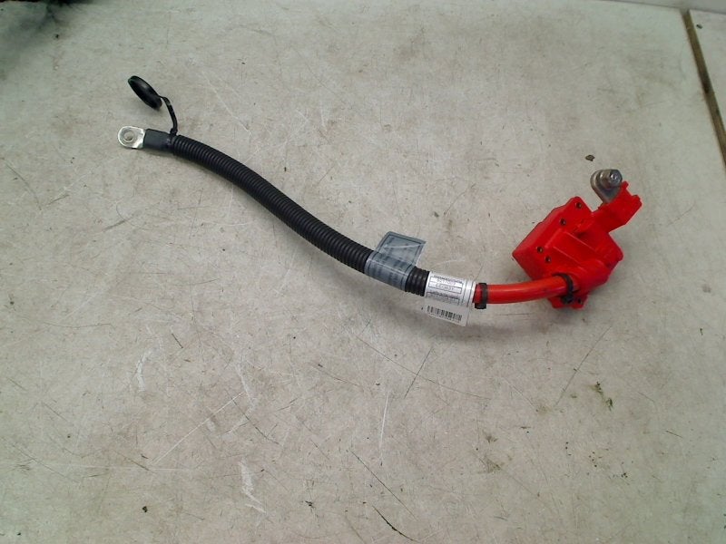 Accu Zekering Plus BMW X6 (E71/E72) 2013 9217004, Gebruikt, Petuelring 130, München 80809, , Duitsland, BMW, Bayerische Motoren Werke AG