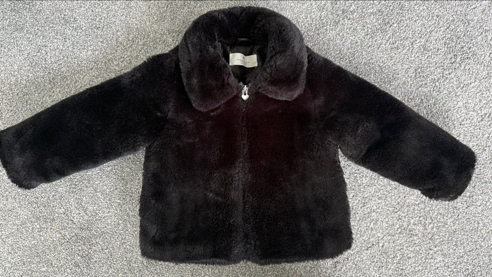 Zwarte winterjas H&M maat 98/104, Kinderen en Baby's, Kinderkleding | Maat 98, Ophalen of Verzenden, Zo goed als nieuw, Jongen of Meisje