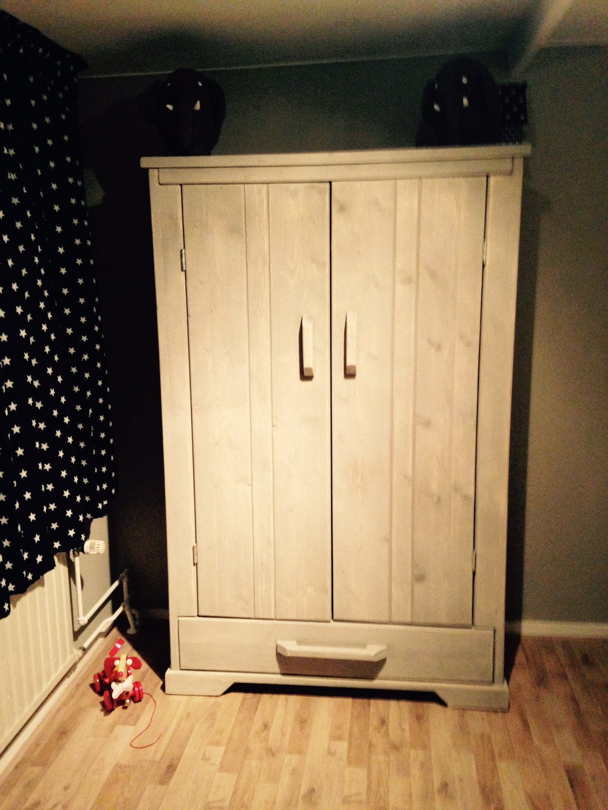 Kledingkast kinderkamer (steigerhout), Ophalen, 50 tot 70 cm, 105 cm of meer, 100 cm of meer