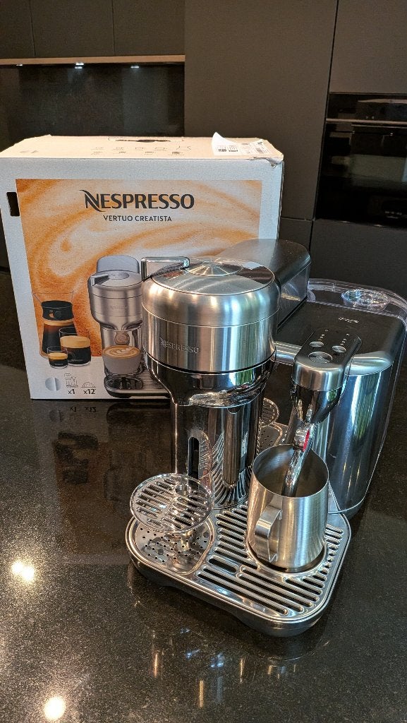 Nespresso Vertuo Creatista RVS (Stainless Steel) - als nieuw, Ophalen, Koffiemachine, Zo goed als nieuw, Koffiepads en cups