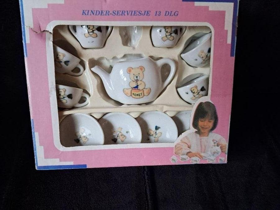 kinderserviesje porselein met afbeelding teddybeer 12 dlg, Ophalen of Verzenden, 6 jaar of ouder